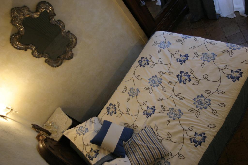 Casa Nobile Bed & Breakfast Tovo San Giacomo Phòng bức ảnh